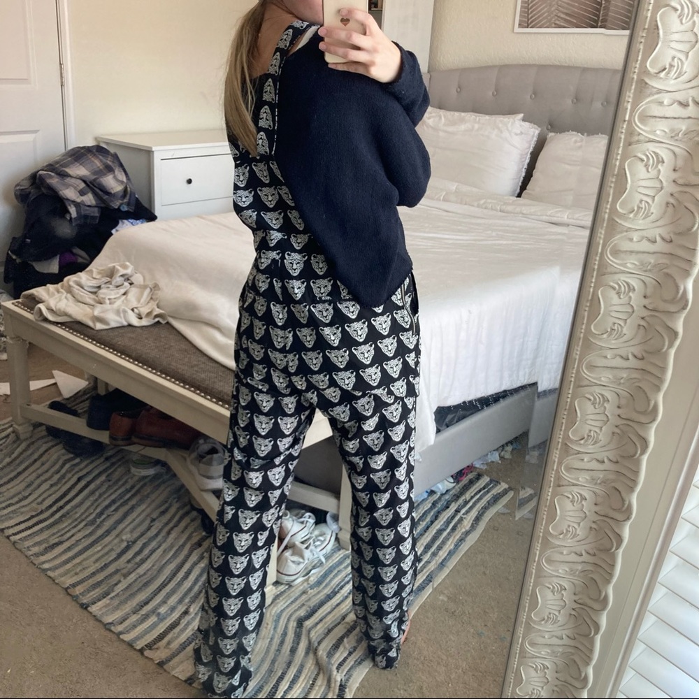Lavish Alice black animal print art to wear overalls - Picture 10 of 13